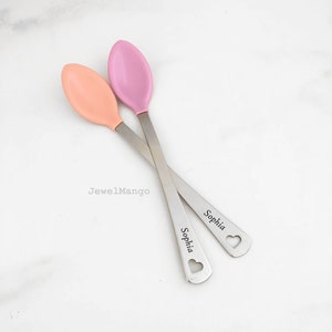 Engraved Baby Spoon, Personalized Baby Spoon set, perfect baby shower gift, new mom, baby feeding, baby pink set, white hot, New Baby Gift image 1