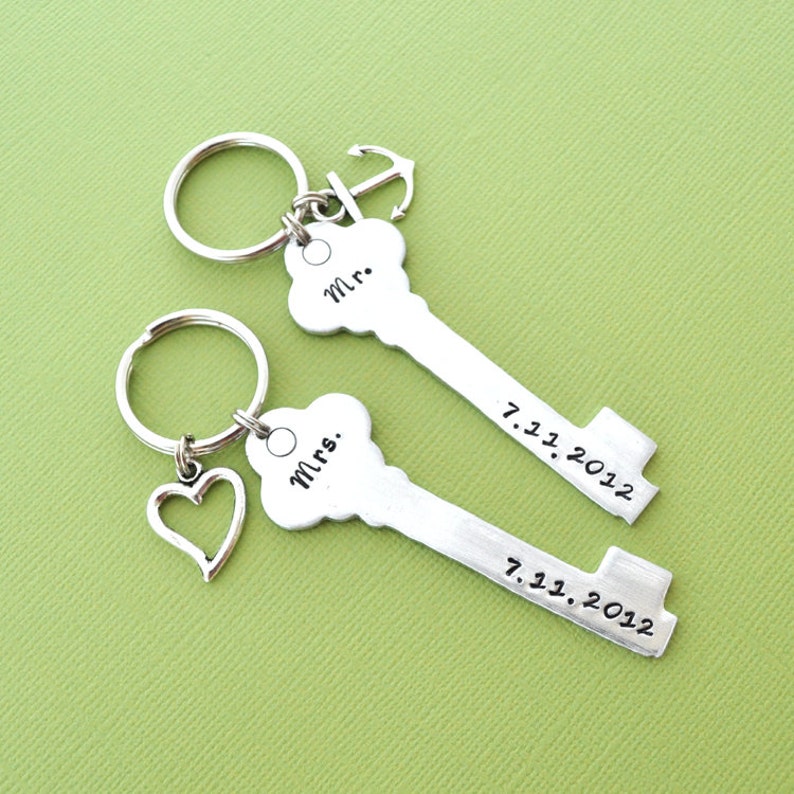 Wedding Gift Key Chain COUPLE Key Chain Mr. Mrs.wedding Etsy