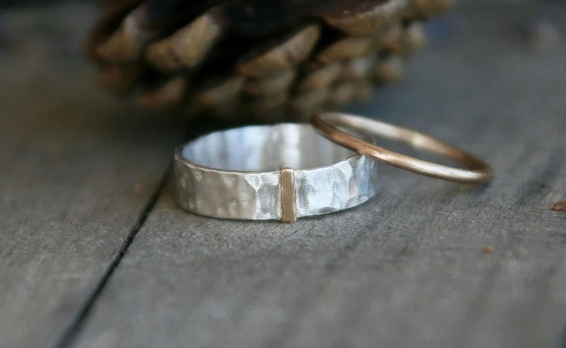 Wedding bands set, organic wedding rings set, 3mm & 5mm wide ring in hammered sterling silver with 18k gold, unisex band ring, wedding ring image 3