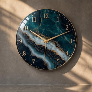 Moderne Wohnuhr aus gehärtetem Glas in Marmoroptik | Geräuschloses Quarzwerk | Mehrfarbiges Design, 28–51 cm