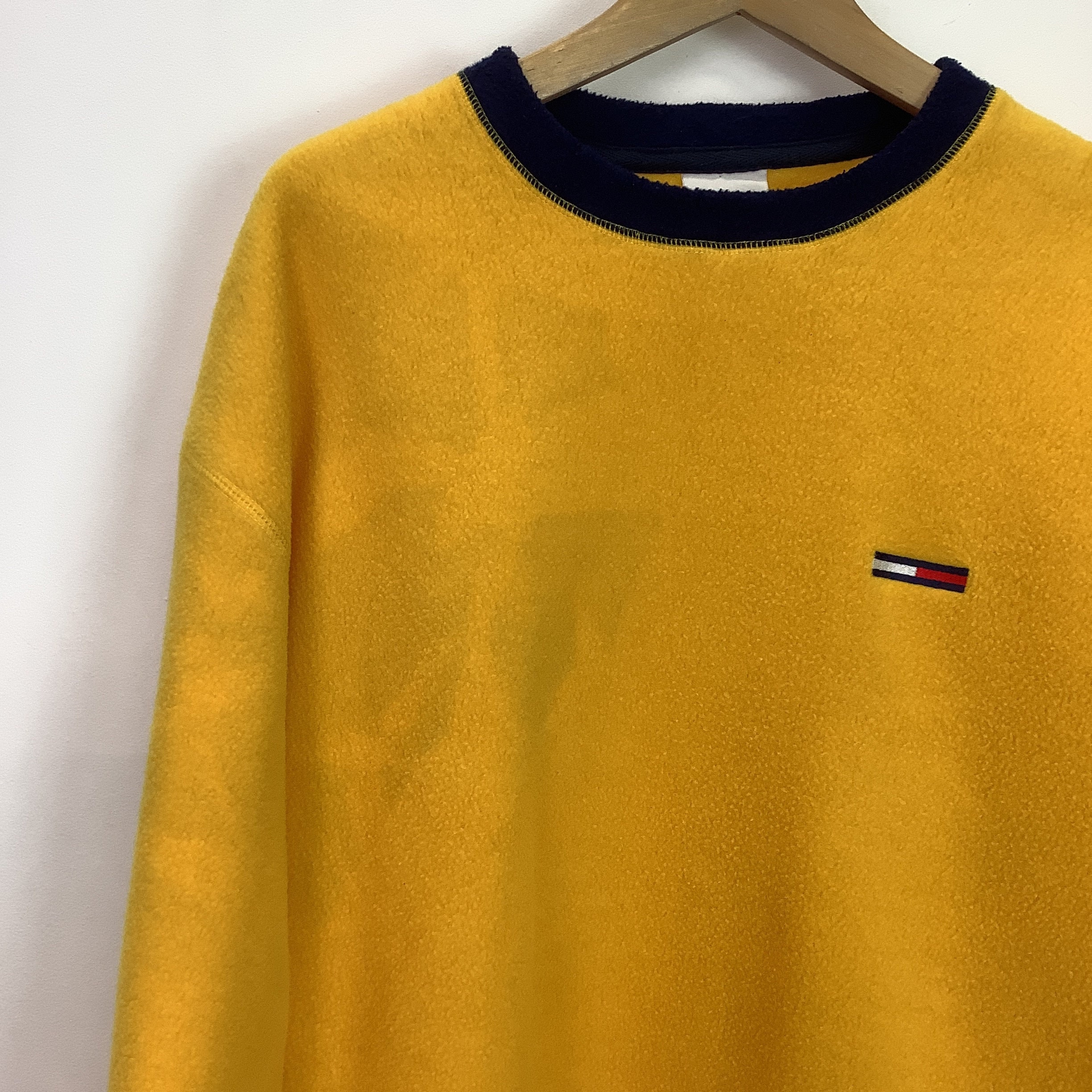 Ikke vigtigt Konfrontere Matematisk Tommy Hilfiger Yellow Fleece Sweater - Etsy