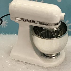 Miniature Mixer White 1:6 Scale Playscale 2 inch for Fashion Dolls Kitchen Baking in Box KitchenAid Inspired