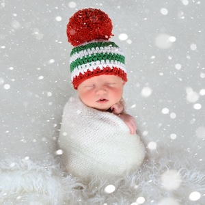 Baby Weihnachtsmütze Riesenbommel gestreifte Krankenhaus Mütze für Weihnachten nach Hause kommen Outfit Urlaub Foto Requisite Neugeborene Fotografie rot grün & weiß Bild 1