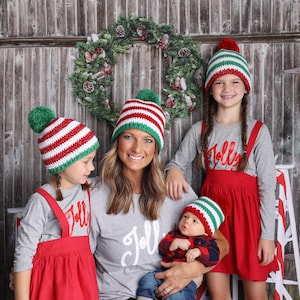 Alle maten kerstmuts rood groen wit gigantische pom muts pasgeboren baby peuter meisje jongen volwassen vrouwen kerstkaart familiefotografie foto prop