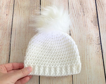 British Made Baby Girls Baby Boys Personalised Knitted White Pom Pom Hats