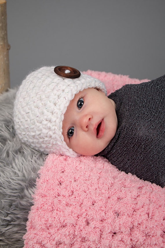 Handmade Crochet Baby Girl Hat White/ Pink  Newborn 3 Months 