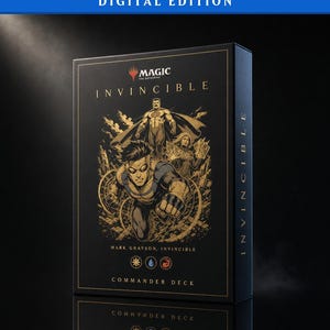 Peut inclure: Une boîte rectangulaire noire pour un jeu de cartes Magic The Gathering Invincible Commander Deck. Le devant présente des illustrations dorées de Mark Grayson, Omni-Man et Atom Eve. Le texte indique "MAGIC", "INVINCIBLE", "MARK GRAYSON, INVINCIBLE" et "COMMANDER DECK".