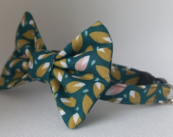 Bow Tie Cat Collar Set- ''Leaf ''- Dark Green, Autumn Leaves Cat Collar w/ Matching Removable Bow Tie/ Unisex/ Kitten, Cat & Small Dog Sizes