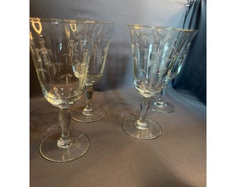 Juego de 4 copas de vino de cristal grabado con bambú Mikasa Park Ave, cristal transparente.