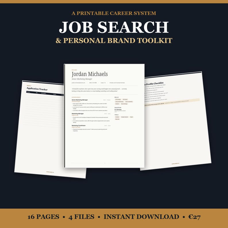 Op de afbeelding: Een printbaar carri&egrave;resysteem getiteld JOB SEARCH & PERSONAL BRAND TOOLKIT met drie witte documentpagina's. De middelste pagina toont een cv voor Jordan Michaels, terwijl de zijpagina's een sollicitatietracker en checklist bevatten.