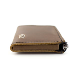 Brea hand-stitched Leather Zipper Wallet / Destacado en Esquire para Mejor Cartera de Hombres / Monedero minimalista Con cremallera