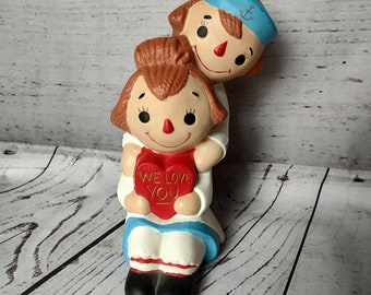 1974 ceramic raggedy Ann and Andy we love you heart figure