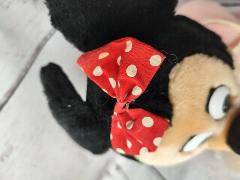 Vintage Pink Baby Minnie Mouse Crawling Plush Stuffed Animal With Bib READ image 3