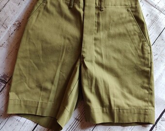 VINTAGE Boy Scouts Of America Official Uniform Green Shorts Bermuda Read