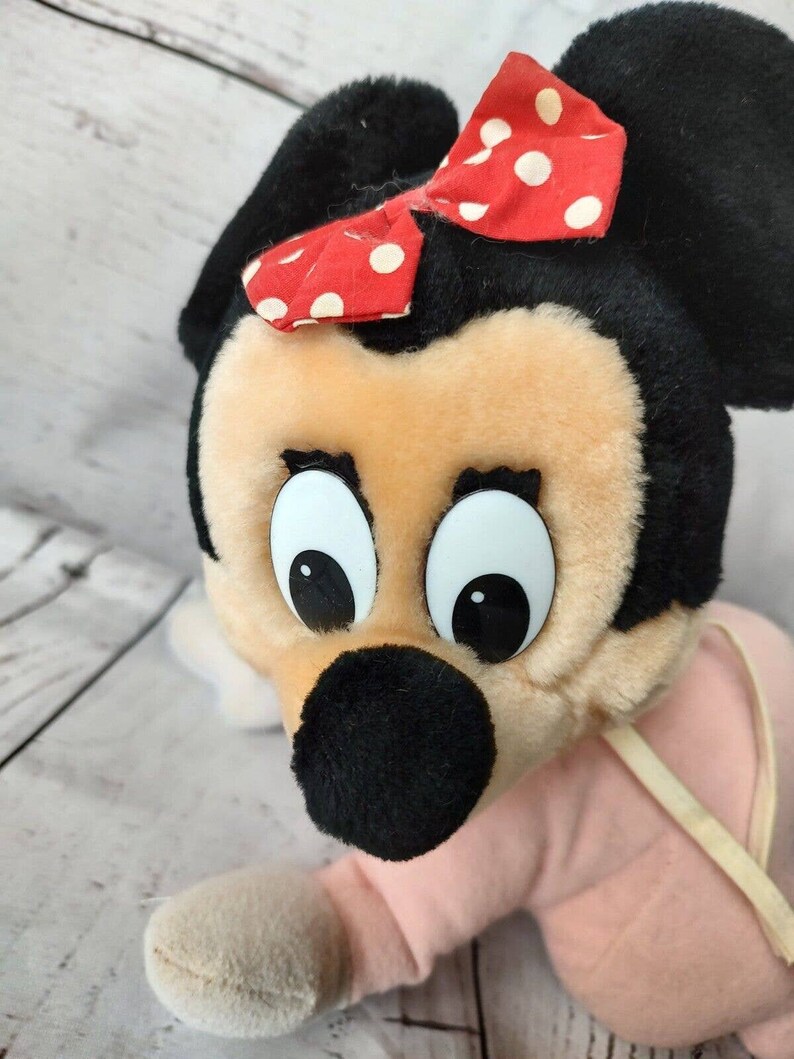Vintage Pink Baby Minnie Mouse Crawling Plush Stuffed Animal With Bib READ image 2