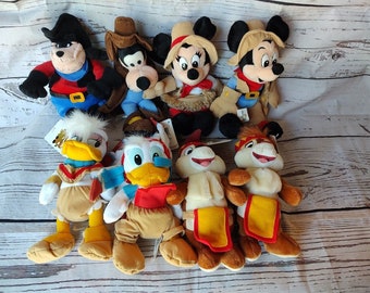 Disney World Frontierland Cowboys Indians Mickey Donald Minnie Chip Dale Lot 8