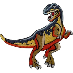 Puede incluir: Un parche bordado termoadhesivo que muestra un dinosaurio con el lomo azul oscuro, el vientre amarillo y detalles en naranja. El dinosaurio aparece de perfil, mirando hacia atrás con la boca abierta, mostrando dientes blancos y lengua roja.