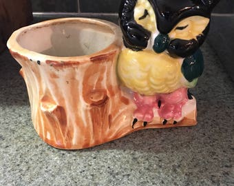Small vintage owl flower pot.