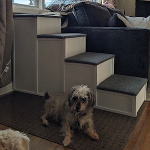 Pet Step 28" tall x 40" deep 16" wide  4 step pet step