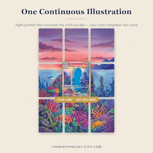 Puede incluir: Un conjunto de ocho azulejos impresos con una ilustraci&oacute;n submarina continua que muestra un cielo al atardecer, arrecifes de coral y un ancla. El texto dice One Continuous Illustration, eight printed tiles surround the ninth pocket y YOUR CARD NOT INCLUDED.