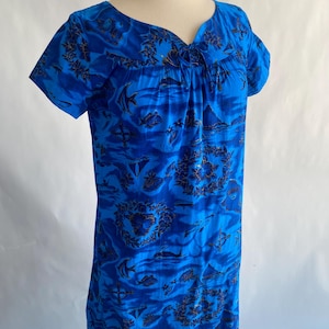 Vintage Early 1960’s Ui-Maikai Blue Black Gold Hawaiian Print Tiki MuuMuu Cotton Shift Dress M/L Perfect Tiki Oasis Dress!
