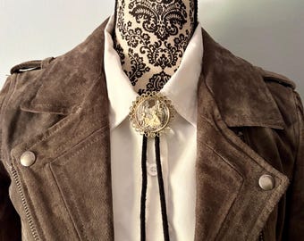 Vintage Grau Cameo Bolo mit Schwarzer Krawatte