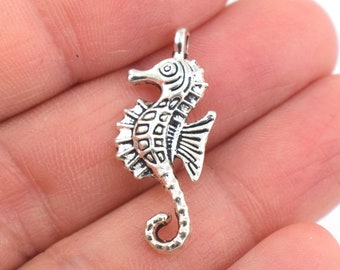 Ciondolo a forma di cavalluccio marino in peltro, ciondolo a forma di cavalluccio marino in argento anticato, ciondolo a forma di piccolo animale marino