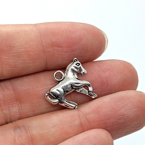 10 Pewter Galloping Horse Charms, Small Walking Horse Pendant Charms