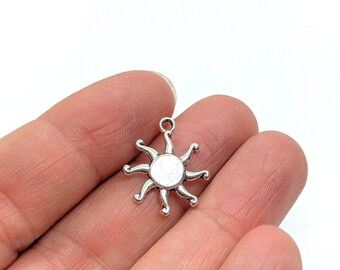 Pewter Silver Sun Charm, Antiqued Silver Sun Charms, Celestial Pendant, Astronomy Silver Bracelet Component