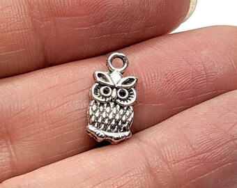 Small Silver Pewter Owl Charm Connectors, Antiqued Silver Woodland Bird Charms, Antiqued Silver Owl Drop 15mm x 8mm