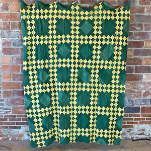 Top per trapunta patchwork vintage irlandese verde e giallo, 65” x 84”
