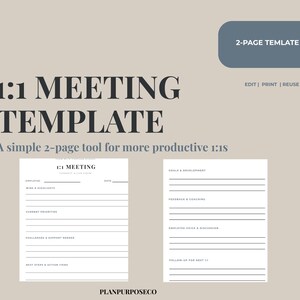 Könnte beinhalten: Eine 2-seitige 1:1-Meeting-Vorlage auf beigem Hintergrund mit dunkelgrauem Text. Das Design zeigt den Titel 1:1 MEETING TEMPLATE, ein 2-PAGE TEMPLATE-Abzeichen und zwei weiße Seiten mit linierten Abschnitten für Notizen, Ziele und Feedback.