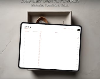 Pode incluir: Um tablet digital exibindo um planejador digital 2026-2027 com agenda diária, lista de tarefas e seção de notas. A tela mostra sábado, 1 de janeiro. O texto inclui QUIET TABS, ZEN MINIMAL, 2026-2027 DIGITAL PLANNER, 2.081 PÁGINAS, 43K+ LINKS.