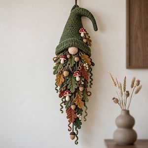 Gnome Wall Hanging Crochet Pattern PDF, Woodland Leaf Beard with Mushrooms & Acorns