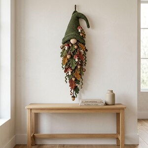 Gnome Wall Hanging Crochet Pattern PDF, Woodland Leaf Beard with Mushrooms & Acorns