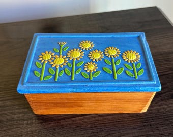 Vintage MCM Sunflower Ceramic And Wood Jewelry Box Trinket Box
