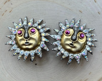 Vintage Craft Sun Signed Sunface Clip On Gold Earrings