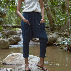 NO.162 Women&#39;s Patch Pocket Harem Pants, Boho Drop Crotch Trousers, Casual Yoga Pants, Natural Fiber Flexible Cotton Pants in Teal Blue