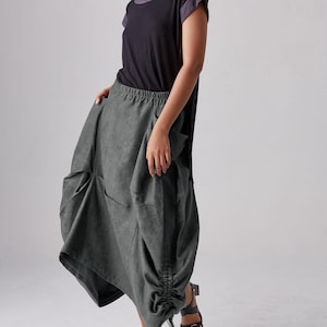 NO.299 Women&#39;s Exposed-Seam Detail Asymmetrical Skirt, Drawstring Detail Midi A-Line Skirt in Gray