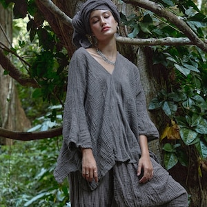 NO.276 Women&#39;s V Neck Kaftan Top, Loose Casual Summer Top, Natural Fiber Flexible Cotton Beachwear Caftan in Bluish Gray