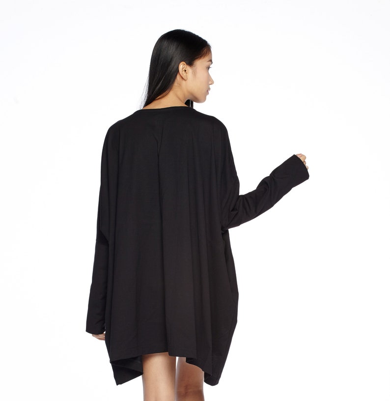 NO.62 Women's Scoop Neck Long Sleeve Tunic Top, Boxy Tunic, Loose Fit Tshirt in Black image 9