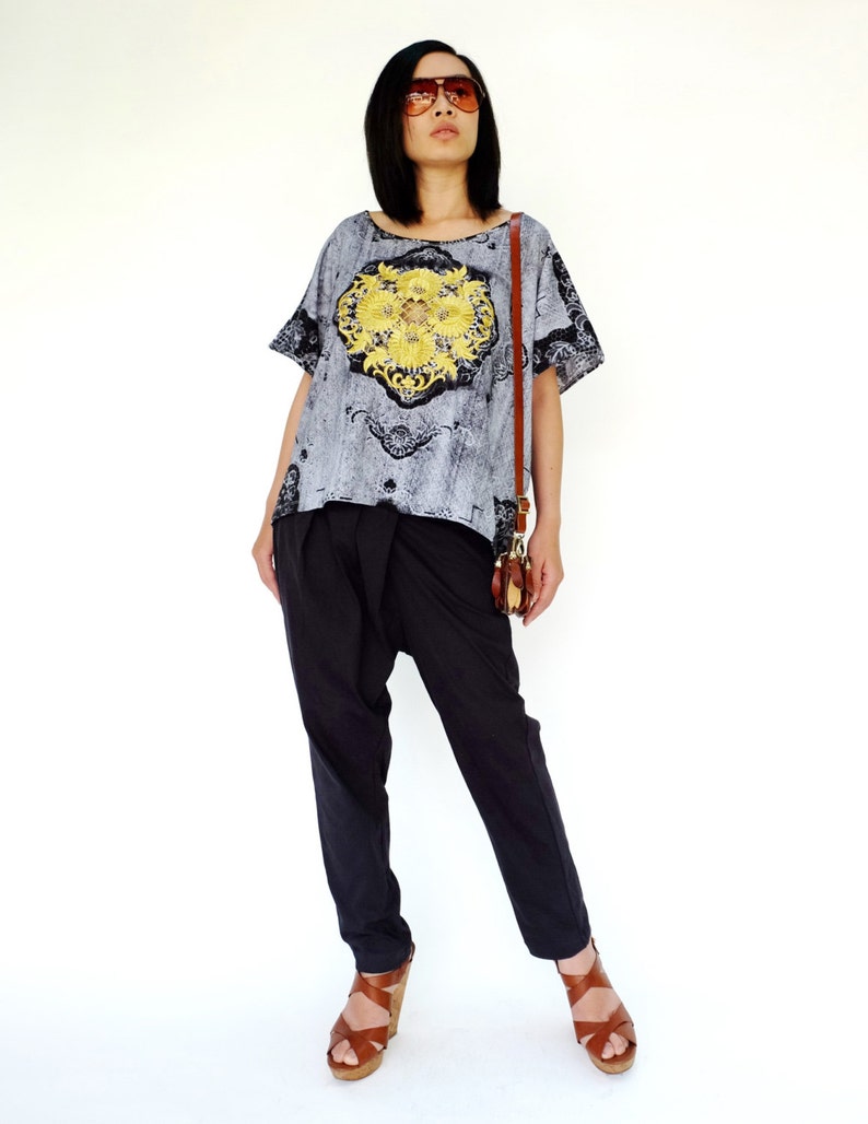 NO.169 Women's Short Sleeve Floral Embroidered T Shirt in Gray image 3