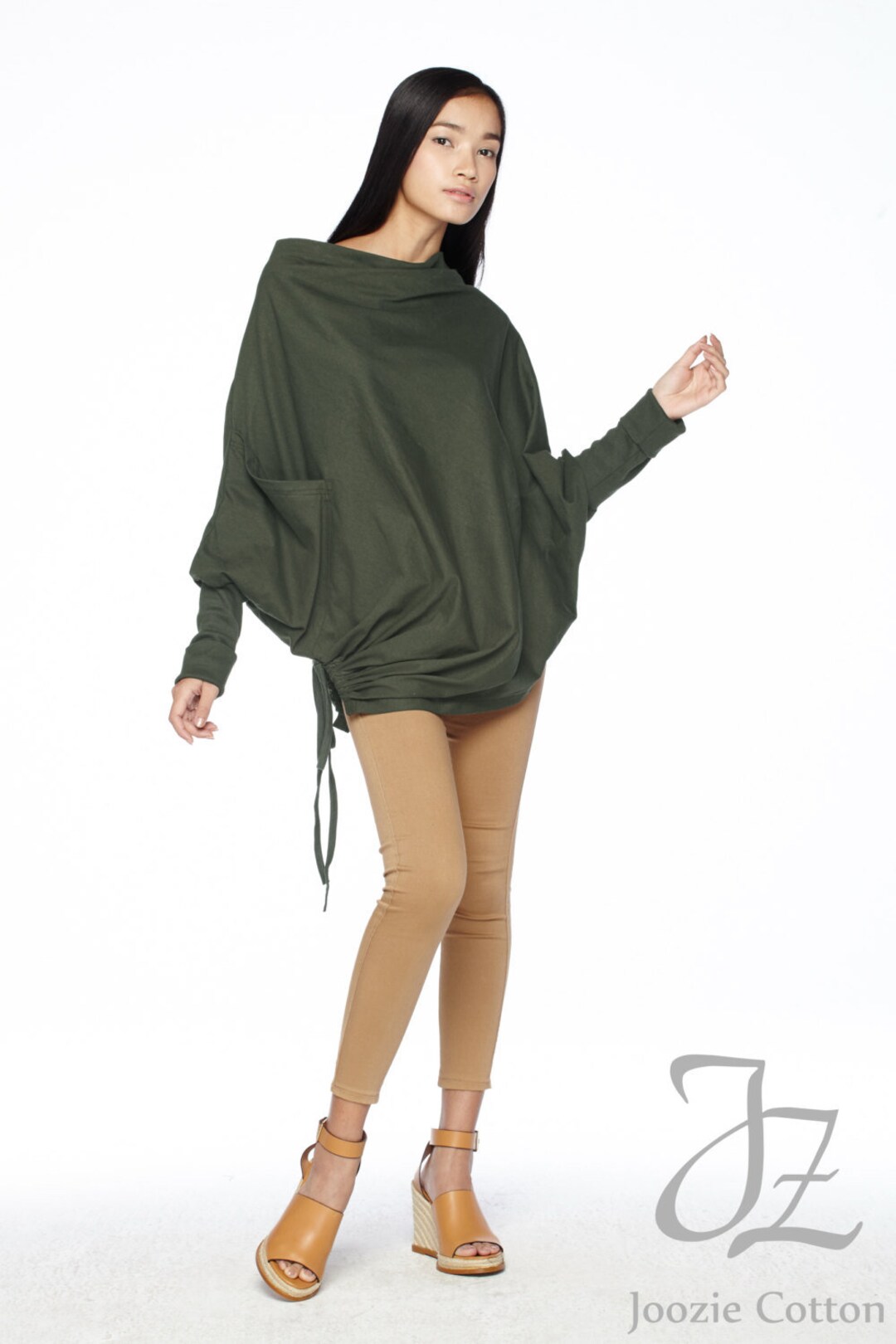 Maglione da donna con collo a cappuccio e maniche lunghe a