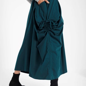 NO.123 Falda larga con bolsillo de parche grande para mujer, falda larga larga con bolsillos, cómoda falda convertible informal en verde azulado profundo imagen 8