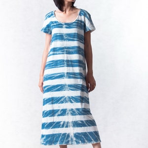 NO.109 Frauen Gestreiftes T-Shirt Kleid, Kurzarm T-Shirt Kleid in Blau