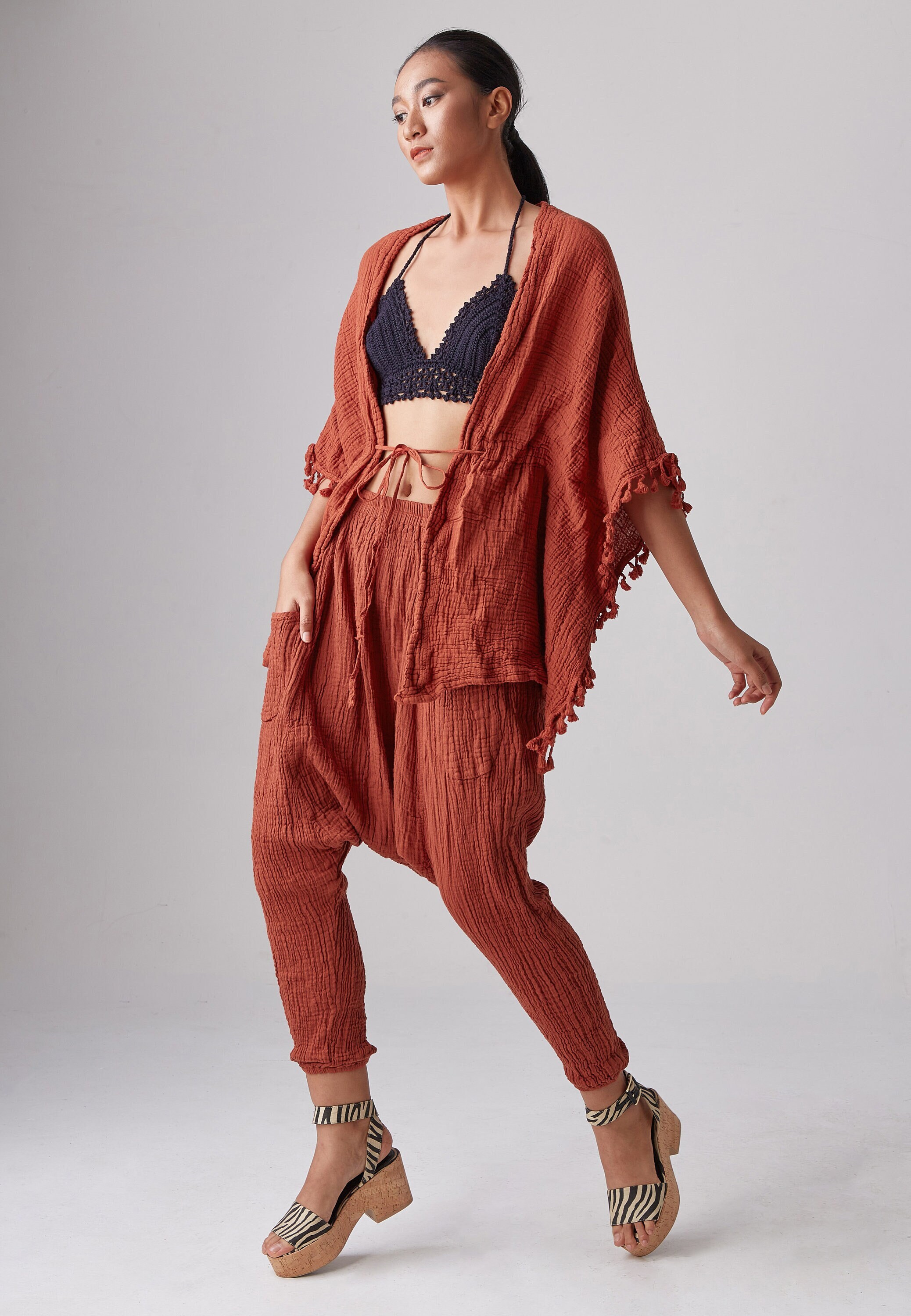 パンツ ERMANNO SCERVINO Crochet pants Brown Luxury brown cotton trousers with crochet work - Ermanno