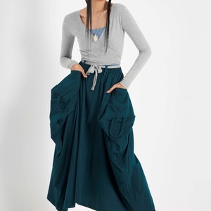 NO.123 Falda larga con bolsillo de parche grande para mujer, falda larga larga con bolsillos, cómoda falda convertible informal en verde azulado profundo imagen 9