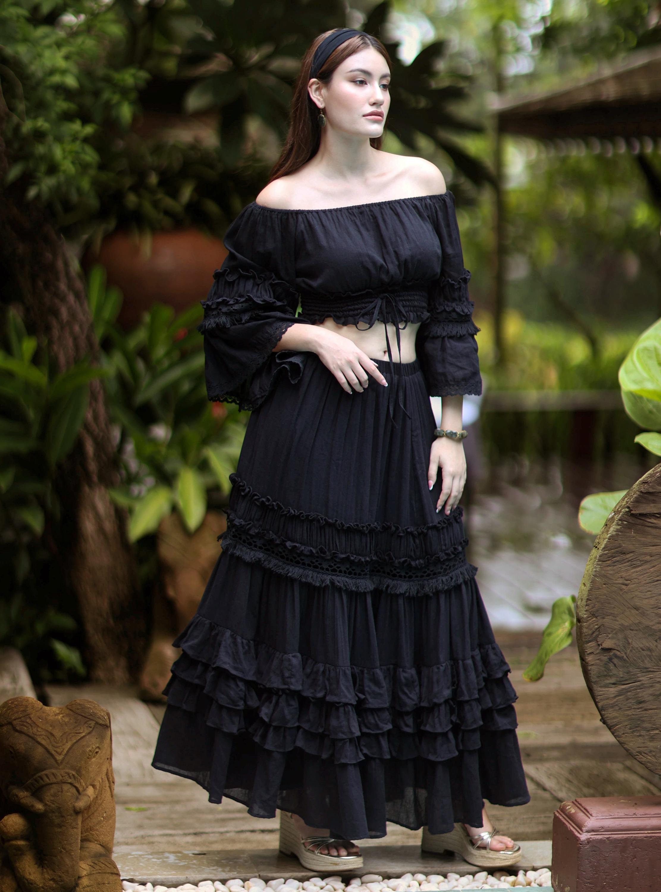 howdy.rib frill bustier. skirt セット NEW---NO.323 Women's Two Piece Set, Bell Sleeves Crop Top