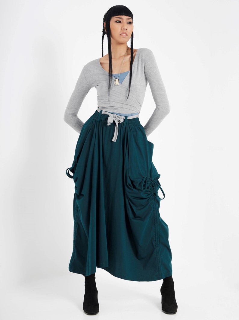 NO.123 Falda larga con bolsillo de parche grande para mujer, falda larga larga con bolsillos, cómoda falda convertible informal en verde azulado profundo imagen 3