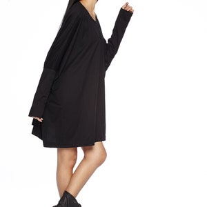 NO.62 Women's Scoop Neck Long Sleeve Tunic Top, Boxy Tunic, Loose Fit Tshirt in Black image 8